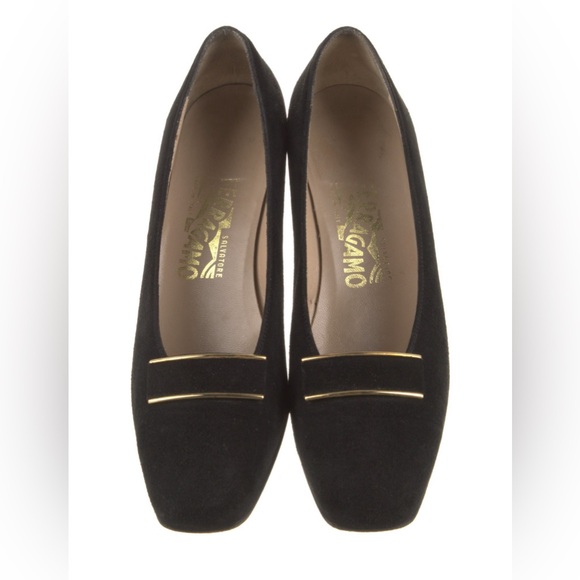 Salvatore Ferragamo Suede Pumps - Picture 2 of 7